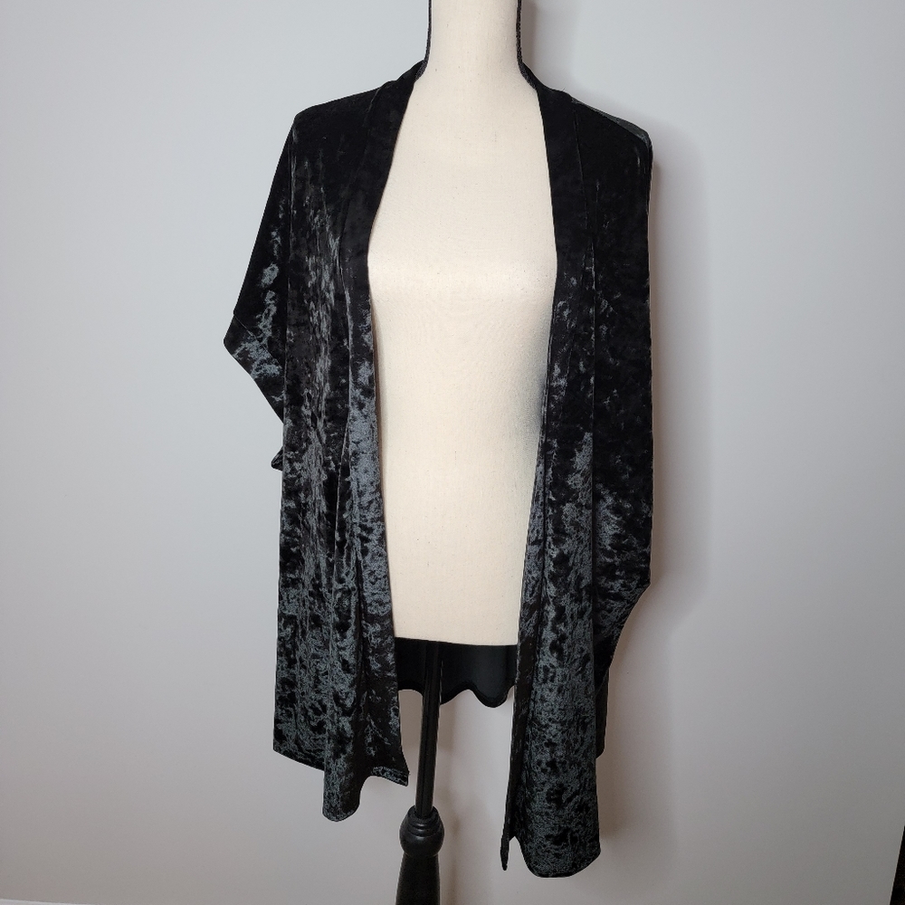 Victoria's Secret Short Sleeve Jacket